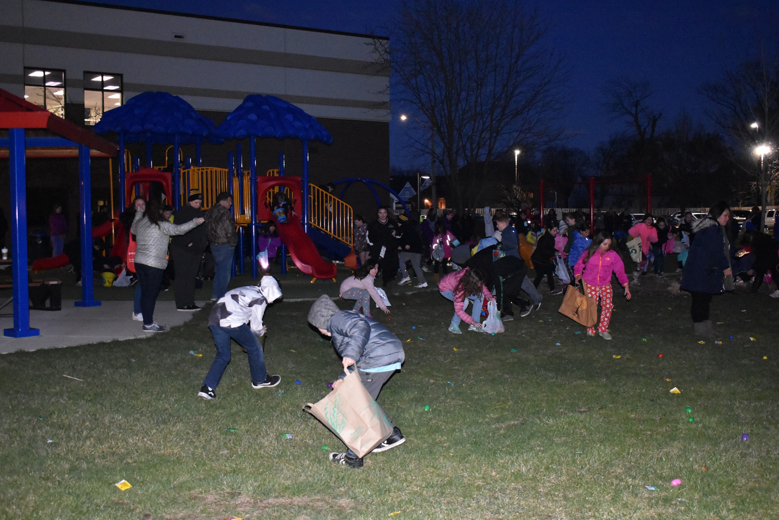 Egg Hunt Teen 2019.JPG