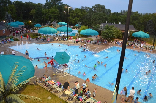 Waterpark from slide at night (525x348)